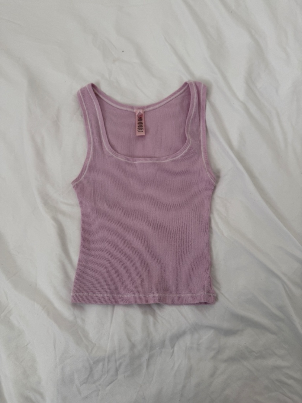 skims pink tank top  size small  details: -NWOT- only worn once  -comfy  -stretc
